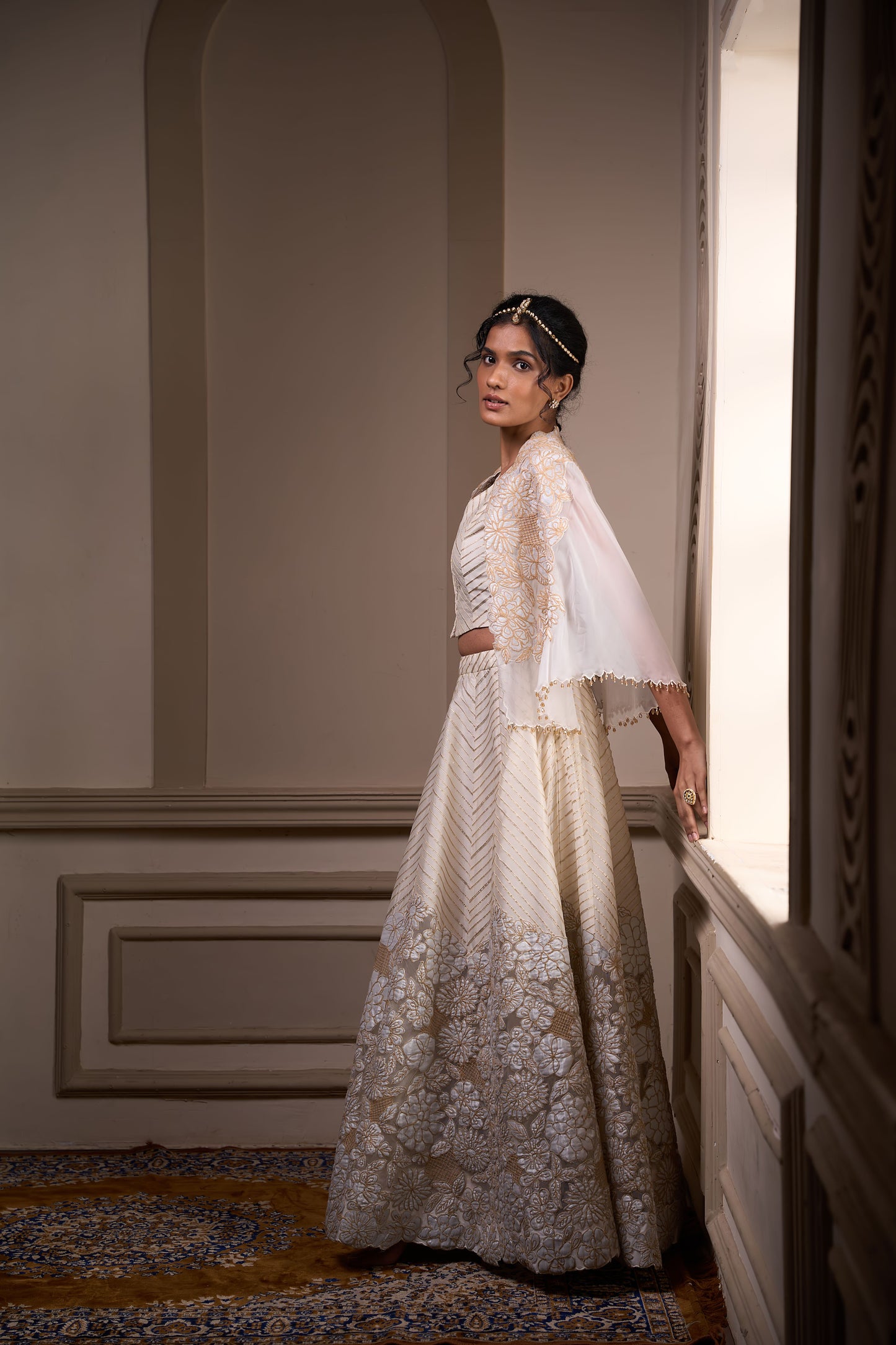 Pavit Cape Set