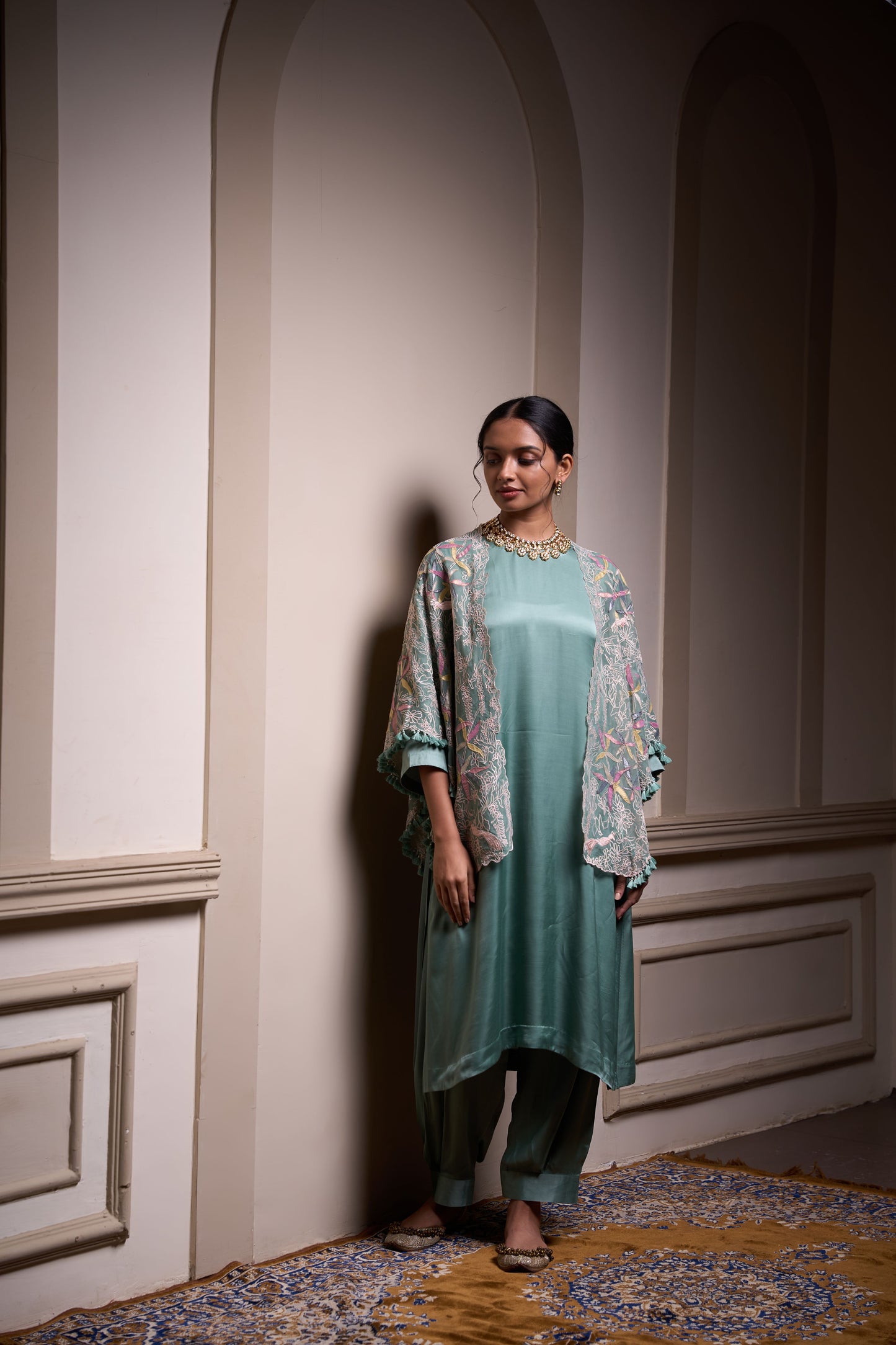 Meghna Cape Set