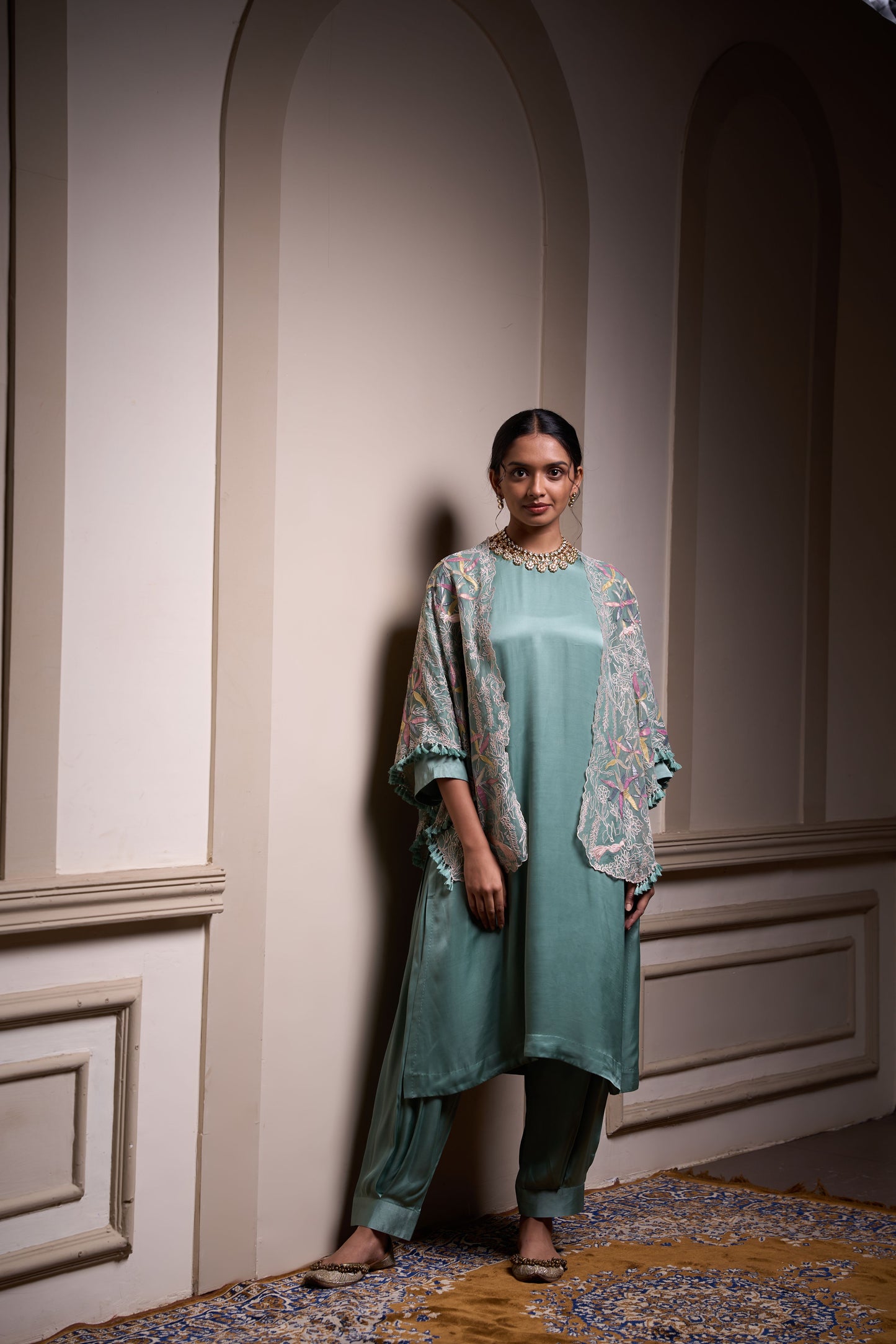 Meghna Cape Set