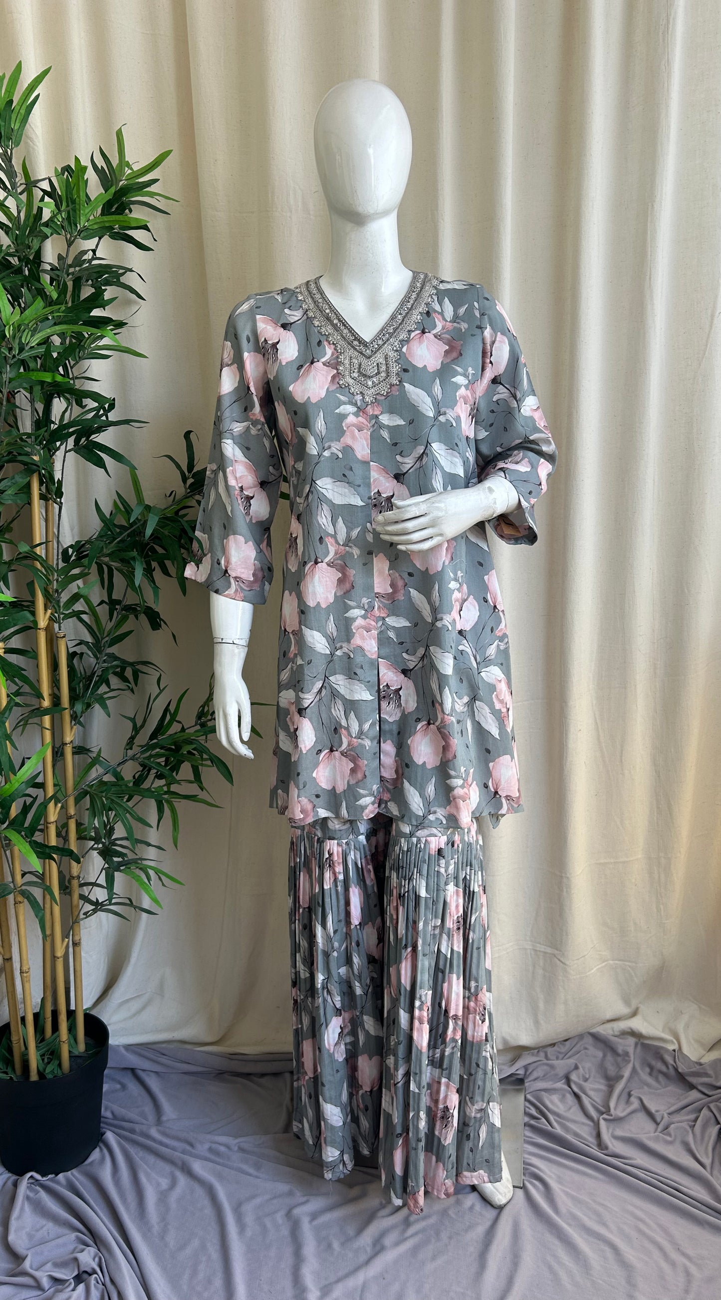 Gulabi Chaya Kurta Set