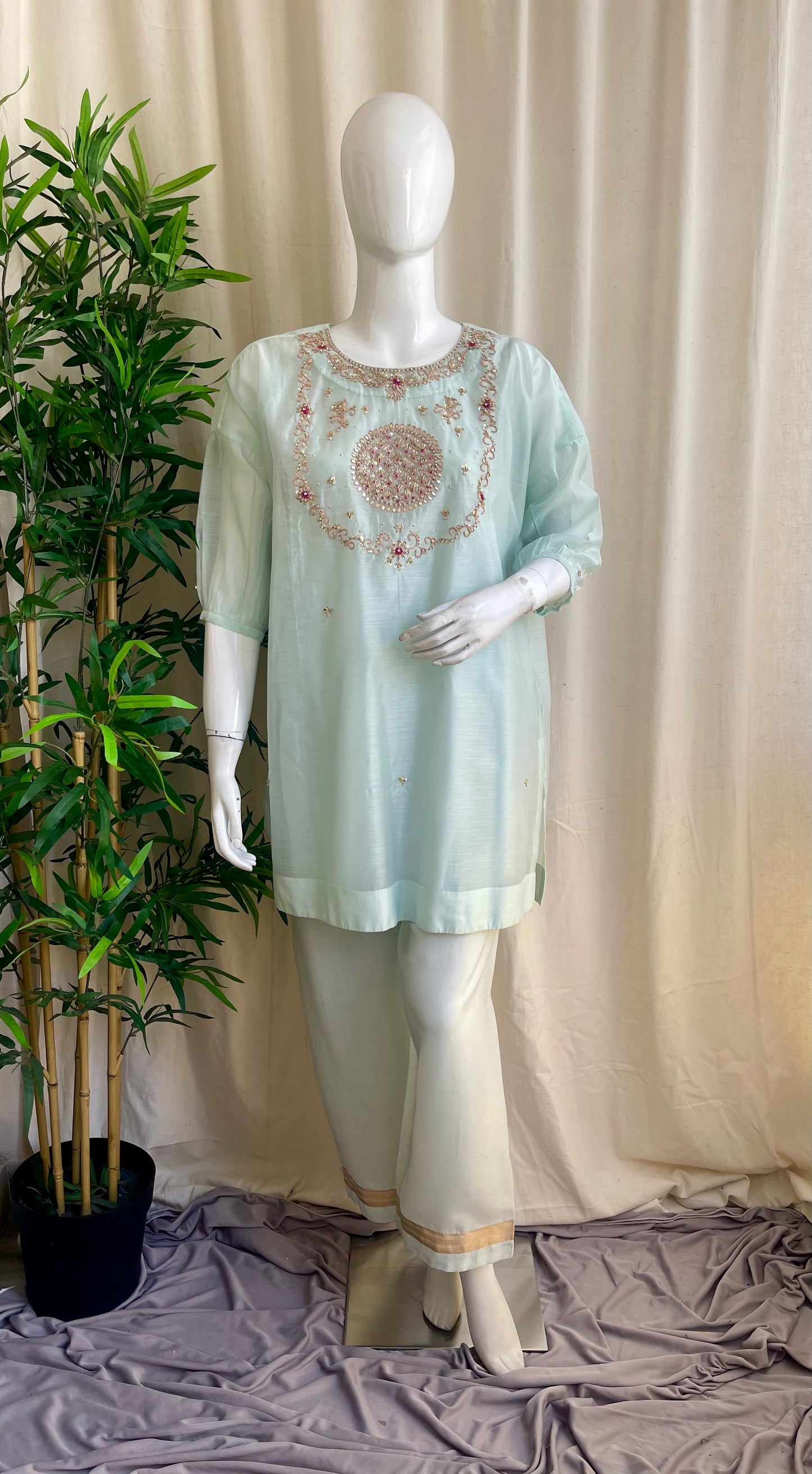 Neel Nilofar Kaftan Set
