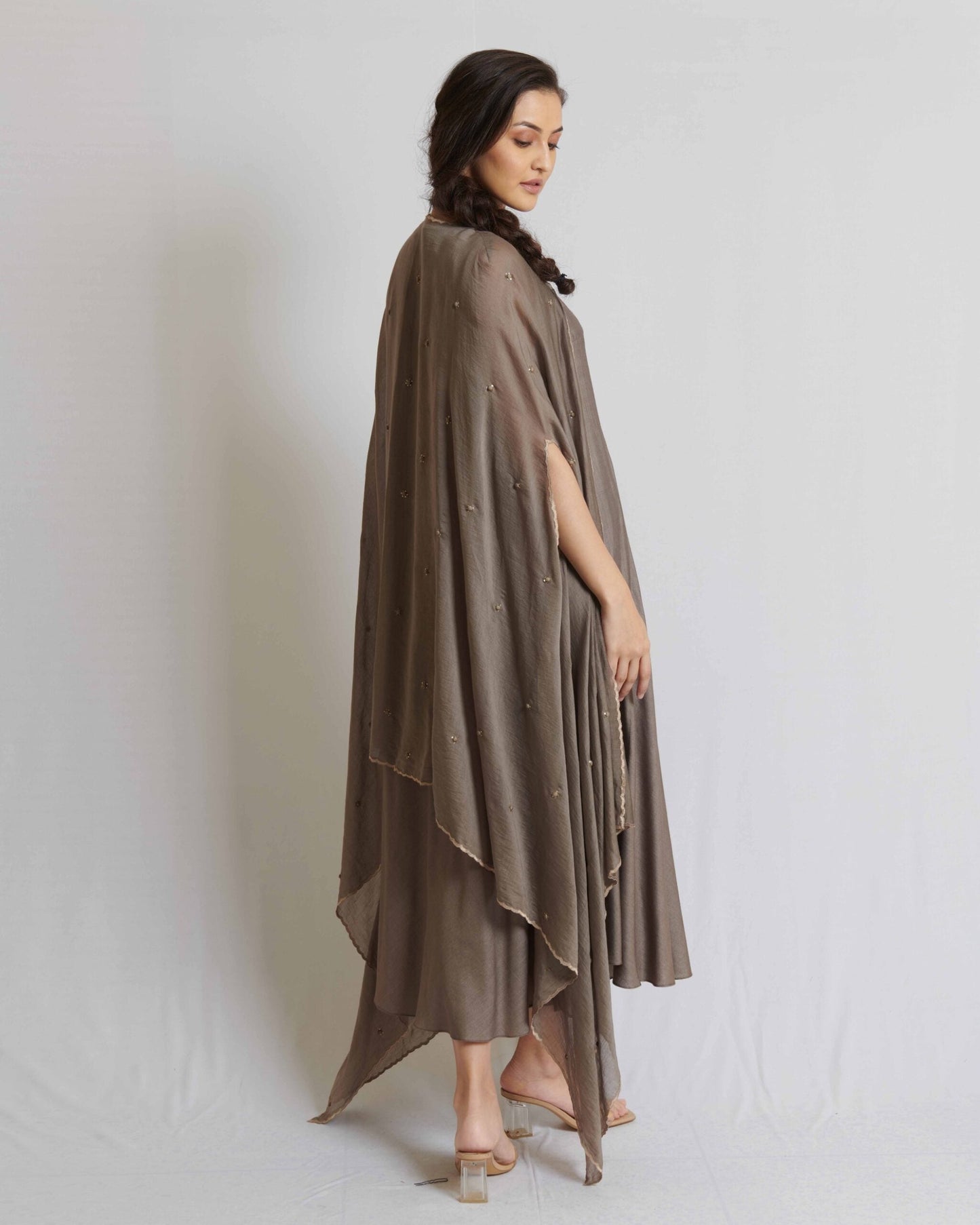 Grey kalidar with cape