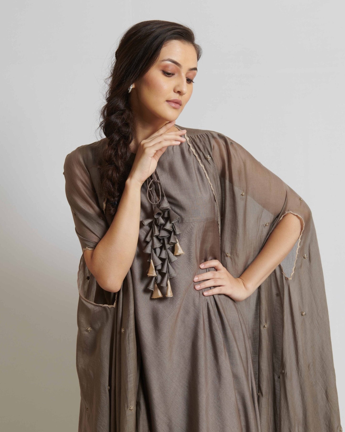 Grey kalidar with cape