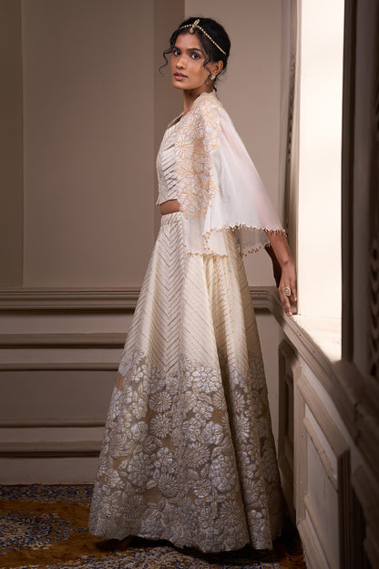 Pavit Cape Set
