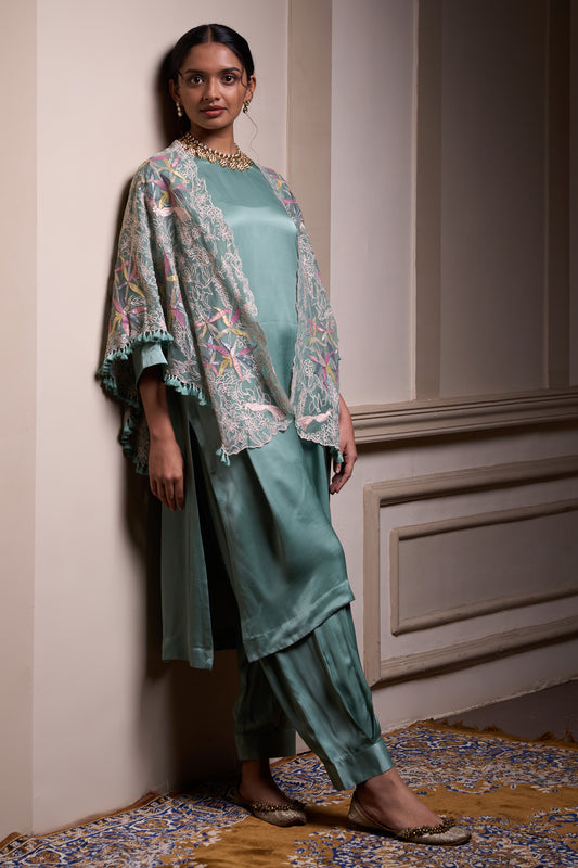 Meghna Cape Set
