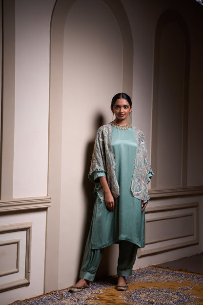 Meghna Cape Set