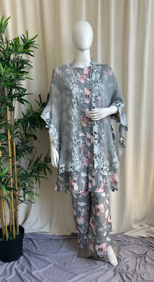 Gul-e-Dhoop Cape Set