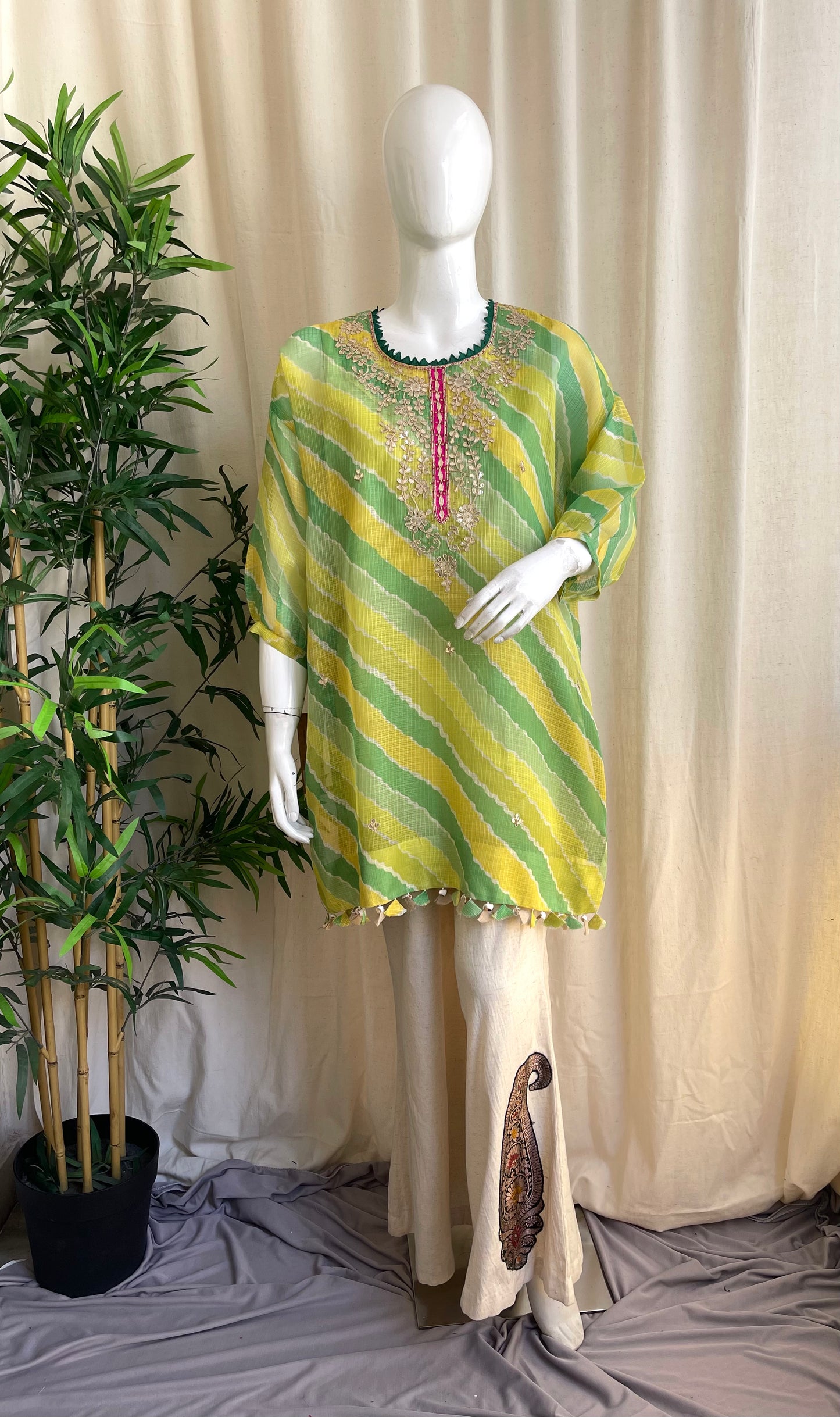 Hara Gul Kaftan Set