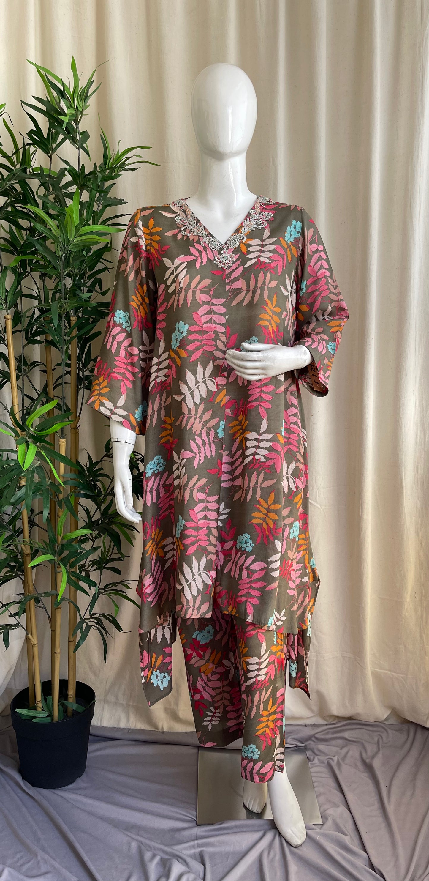 Mehndi Gul Kurta Set