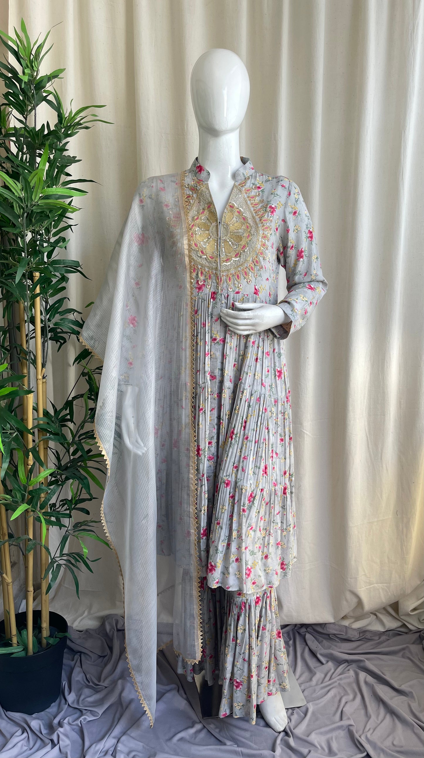 Chaya Pushp Kurta Set