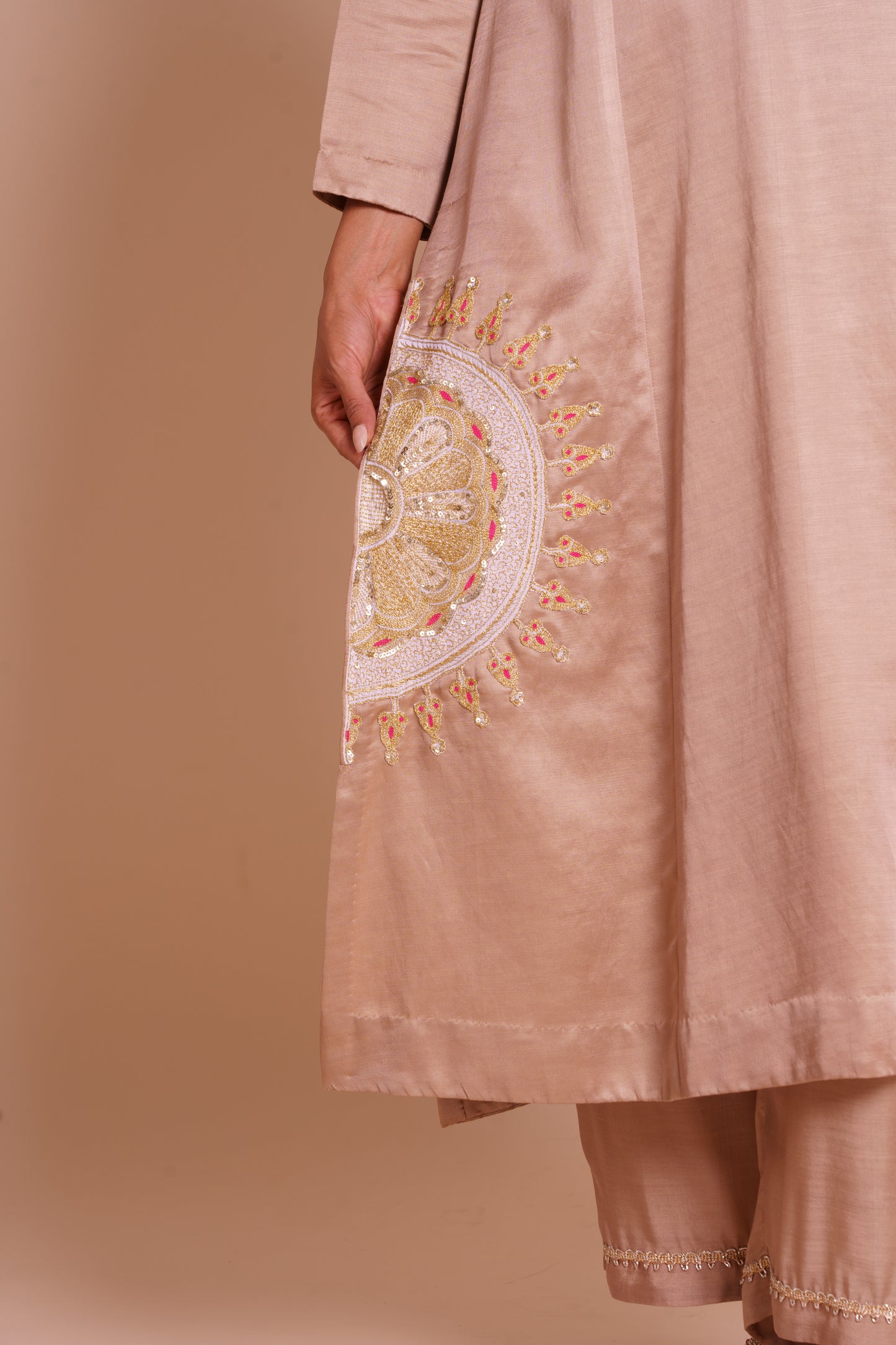 Ruhani Beige Kurta Set
