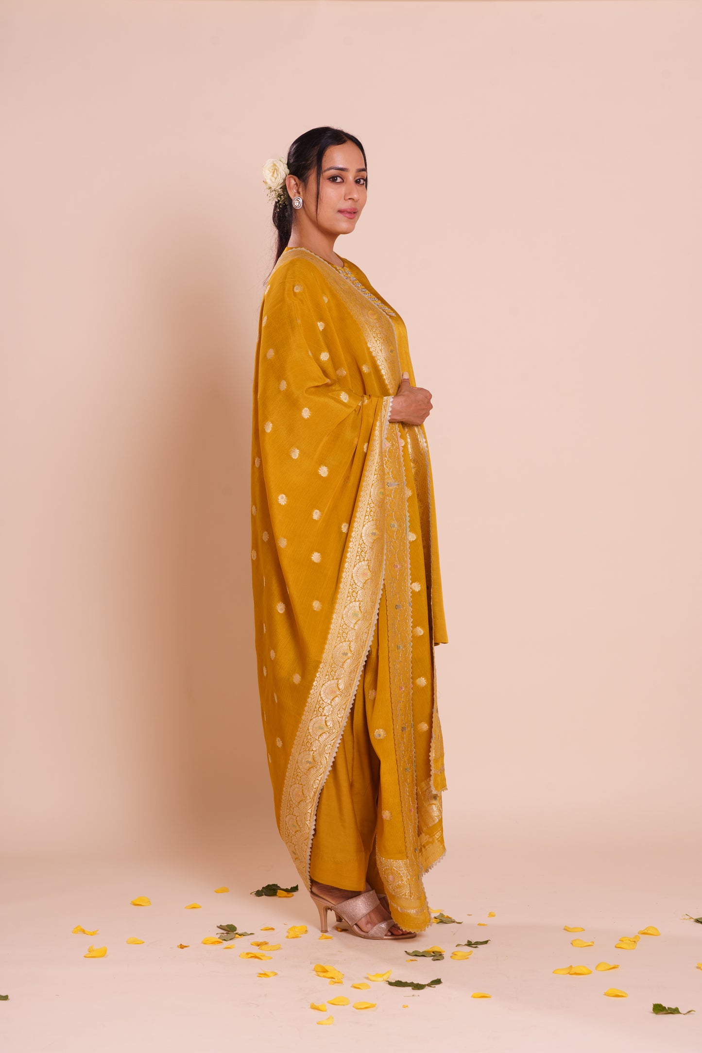 Saanvi Mustard Set