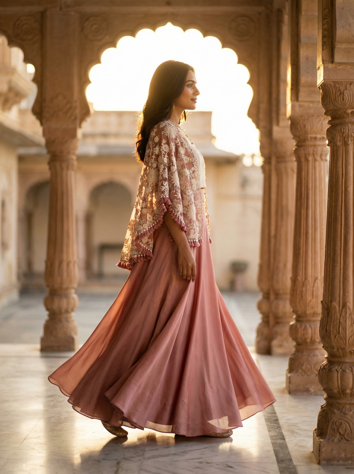 Gul Aabha Cape Set
